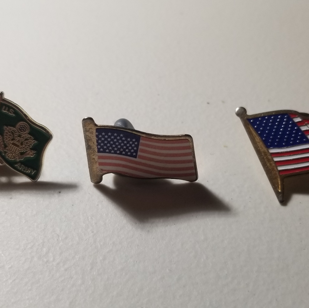 Lot of 3 American flag pins